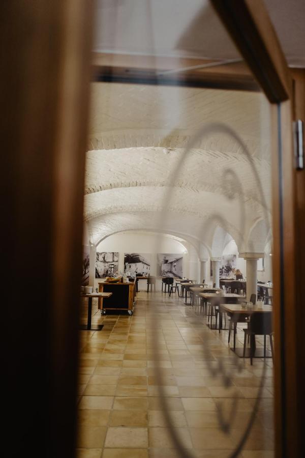 Hotel Roehrl Sinzing ภายนอก รูปภาพ
